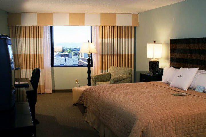 Doubletree Hotel Denver Southeast