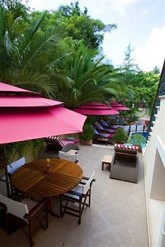 Wohnsitz Faros Suites