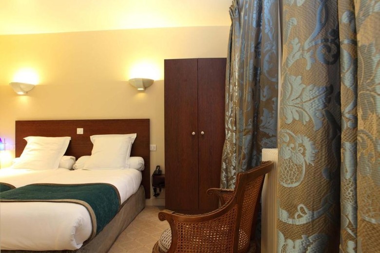 Queens Hotel