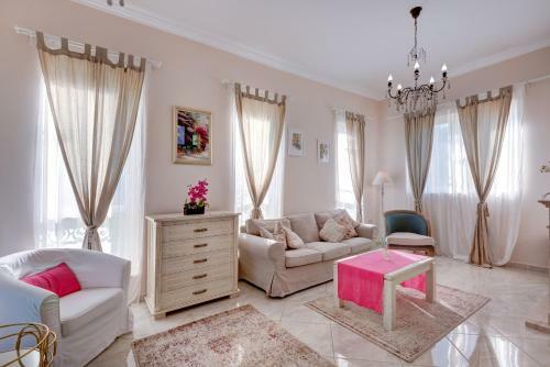 Olympia Prime House