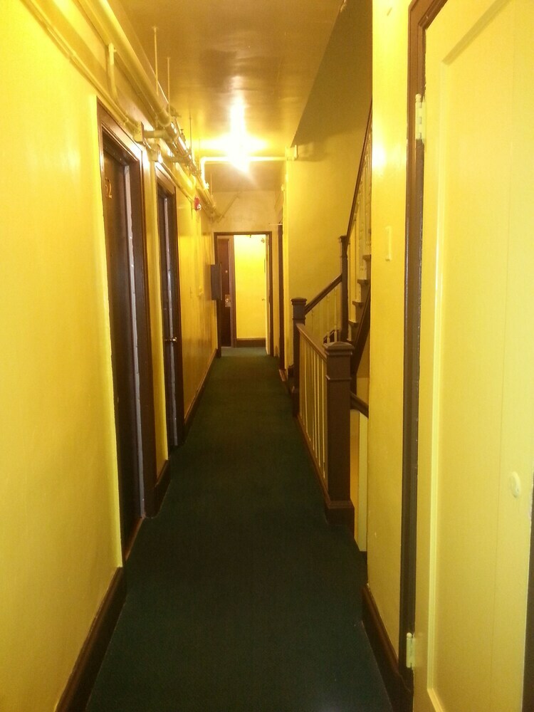 Taylor Hotel