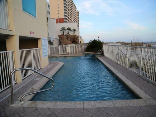 Apartment Castaways 2c Condo