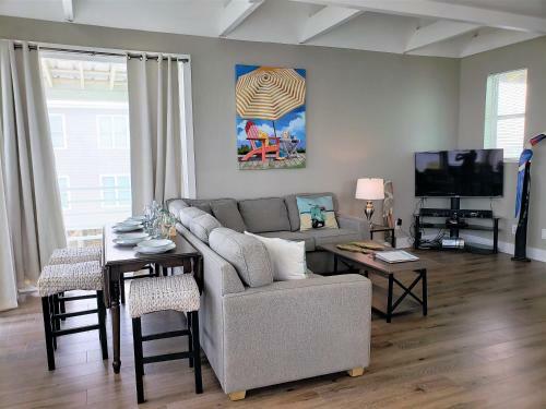 Teal & Tonic Home