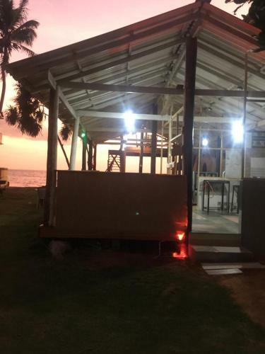 Herberge New Amadeo Beach