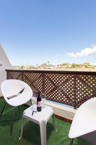 Sunny Days - Oceanfront Apartment 337