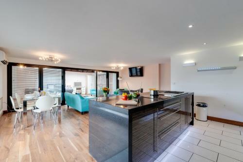 Book A Base Apartments - Duke Street