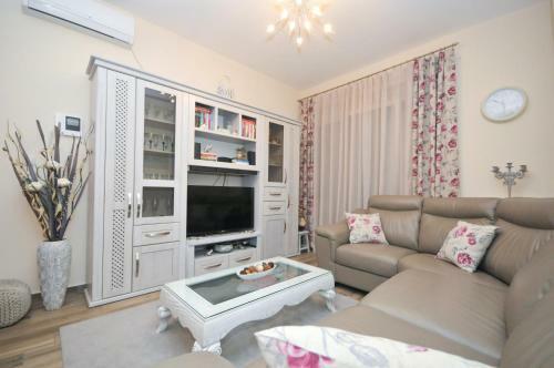 Lux Apartments Mms