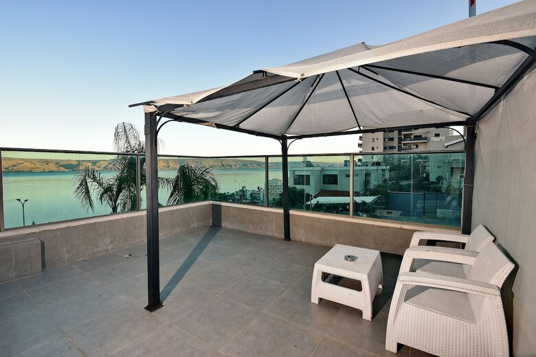 Hotel Luxury Suites