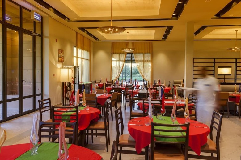 Hotel Aqua Mirage Club