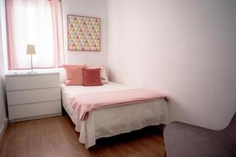 Apartment Ttdssa Vlc: Plaza Cisneros, 2- 5 Pax 3 Bedrooms