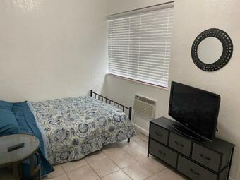 Apartment Cozy Getaway In The Heart Of South Beach! Free Wifi And 2 Blocks From The Beach