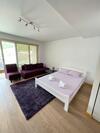 Sunny Boulevard Apartment