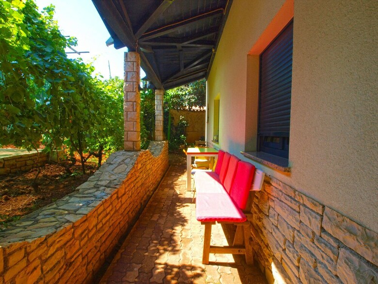 Apartment 461