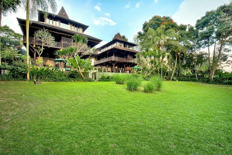 Villa Atas Awan