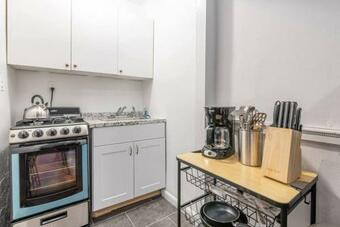 Appartement Furnished Spacious Studio For 2 In Heart Of Midtown