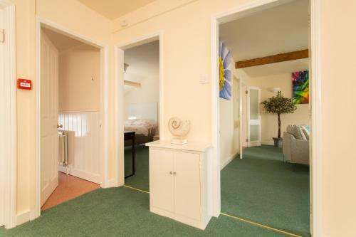 Royal Discovery Bed & Breakfast