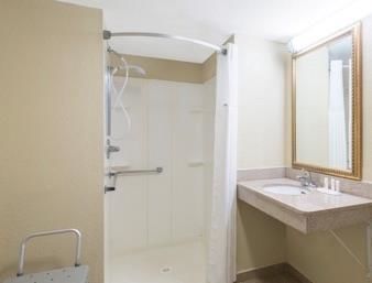 Ramada Allentown/ Whitehall Hotel