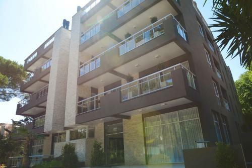 Suite House Carilo Apartment