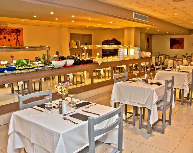 Maria Dolores Hotel