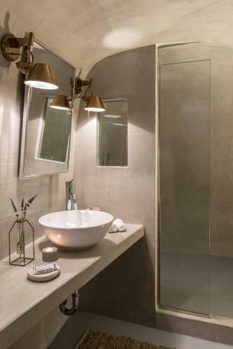 Cocoon Suites Hotel
