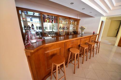 Hiona Holiday Hotel