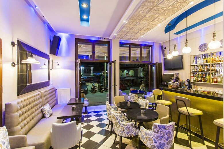 Paradise Hotel