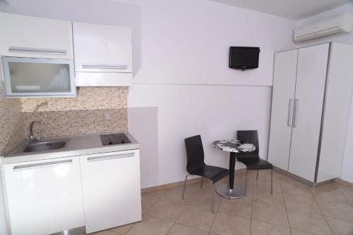 Kallisti Studios Apartment