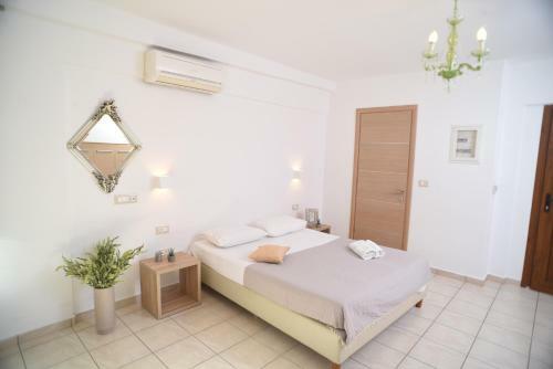Kallisti Studios Apartment