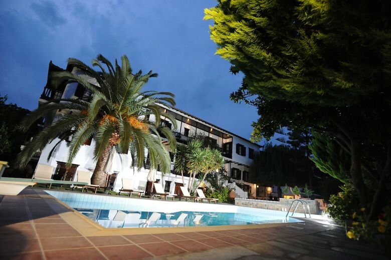 Elli Hotel