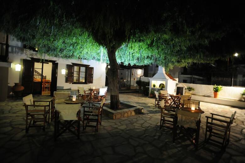 Elli Hotel