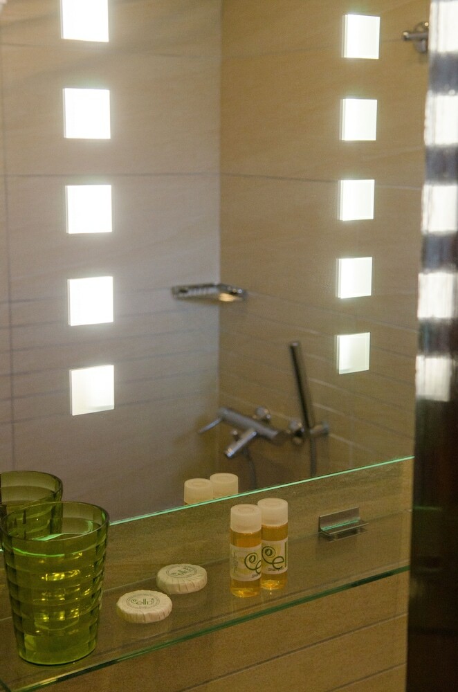 Elli Hotel