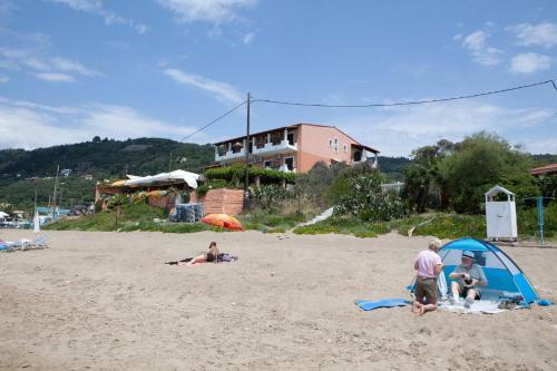 Dandidis Seaside Pension Hostel