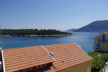 Faros Suites Residence