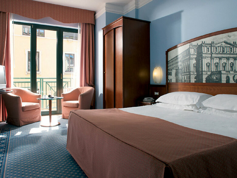 Mythos Hotel