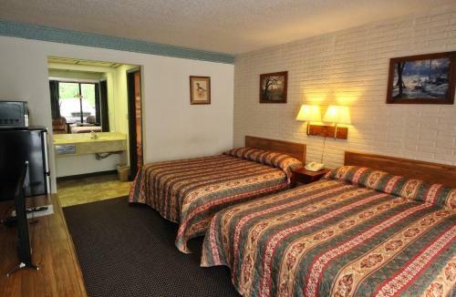 Stonegate Lodge Motel