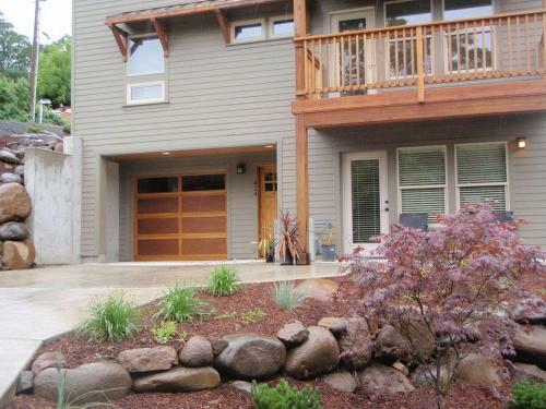 Hutson's Hideaway Apartment