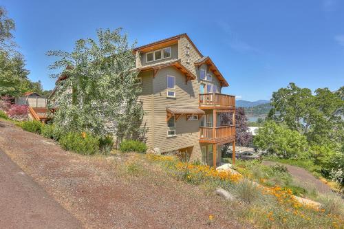 Hutson's Hideaway Apartment