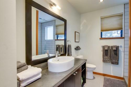 Riverview Loft