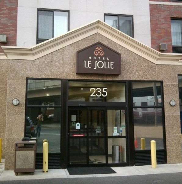 Le Jolie Hotel