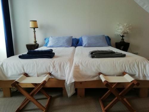 Marina Lounge Home
