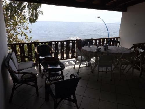 Cala Gonone Acquadolce Seafront Apartment