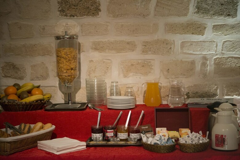 De Reims Hotel