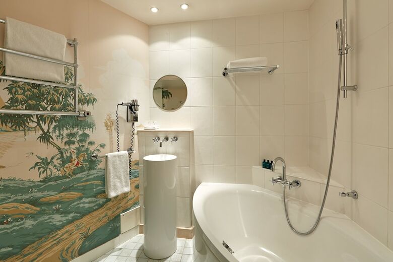 Du Petit Moulin Hotel