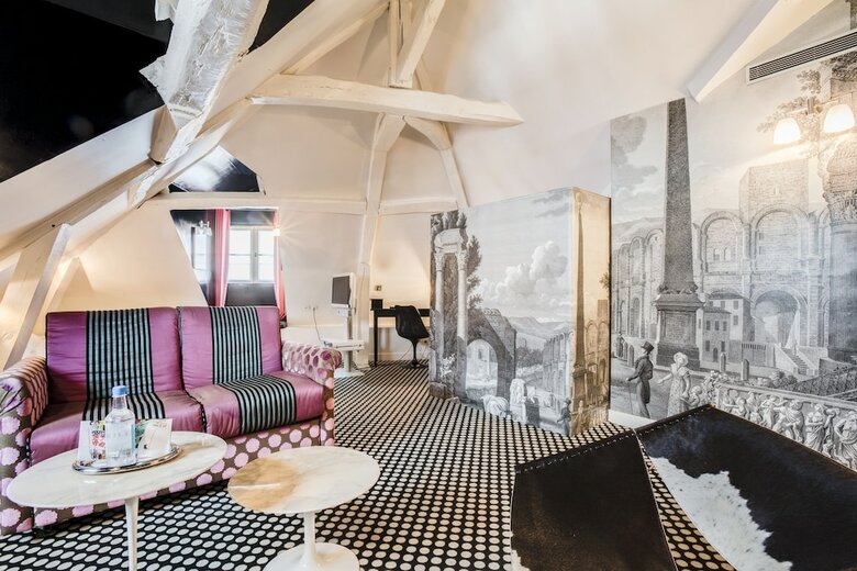 Du Petit Moulin Hotel