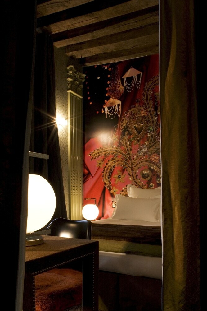 Du Petit Moulin Hotel