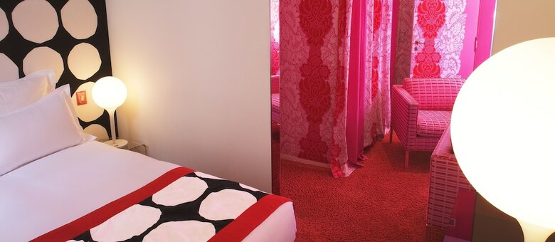 Du Petit Moulin Hotel