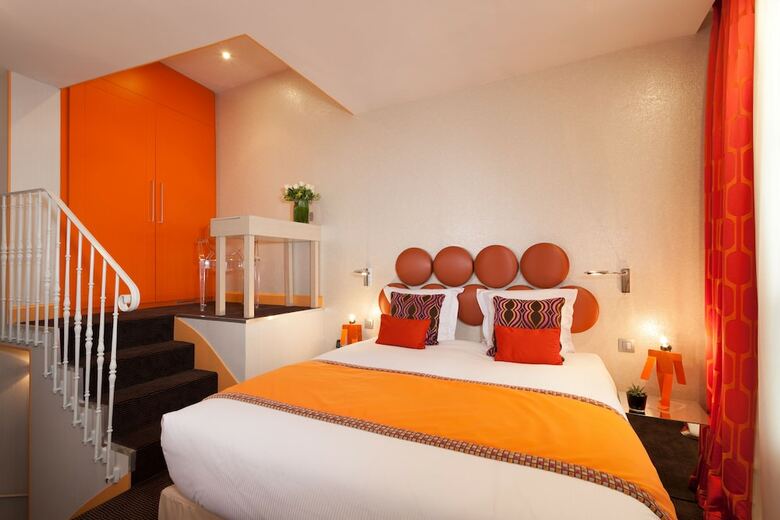 Le Petit Paris Hotel