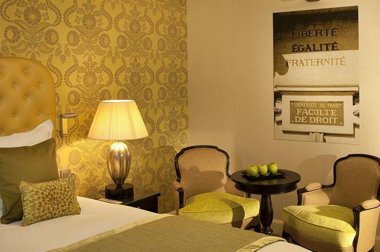 Le Petit Paris Hotel