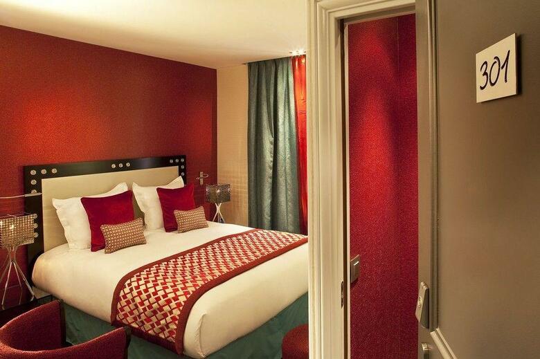 Le Petit Paris Hotel