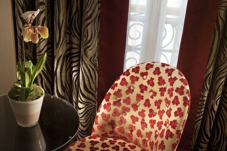 Le Petit Paris Hotel